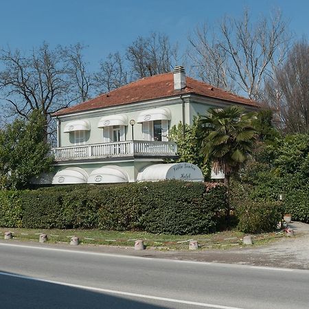 Hotel Villa Giulia Tortona Cameră foto